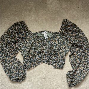 Floral Puff Sleeve Tie Back Crop Top